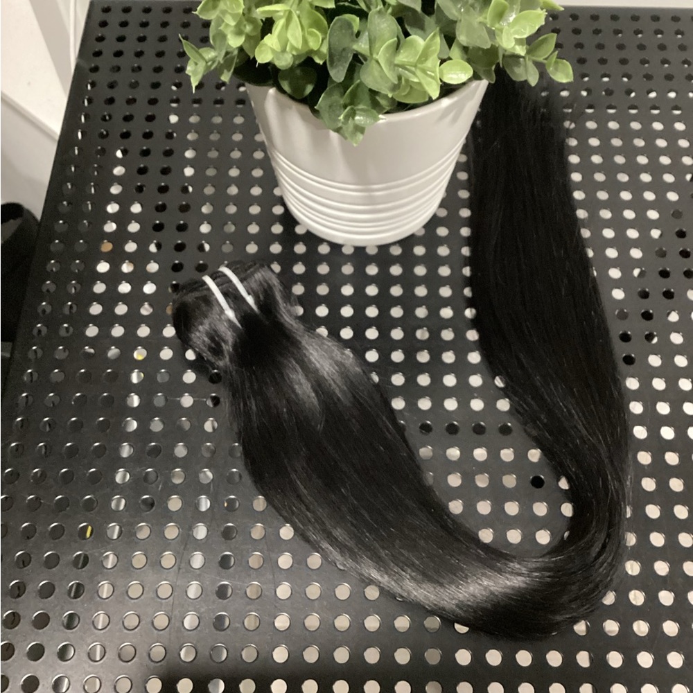 22” inch straight wefted hair one Bundle